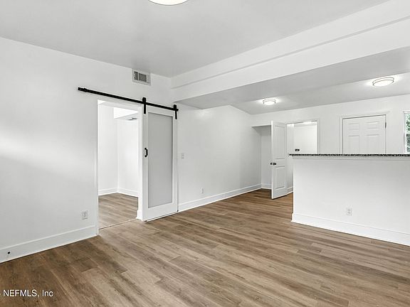 5th image of 5046 TALLYHO Avenue