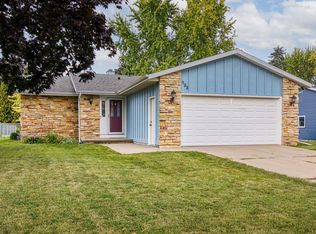 133 Alexander Dr, Neenah, WI 54956