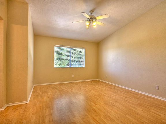 4th image of 10668 Tipperary Way