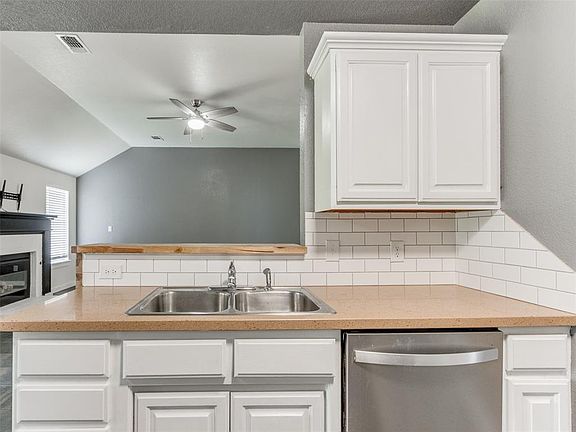4th image of 12220 S Land Ave