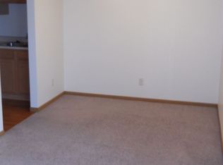997 N Market St APT 103, Troy, OH 45373