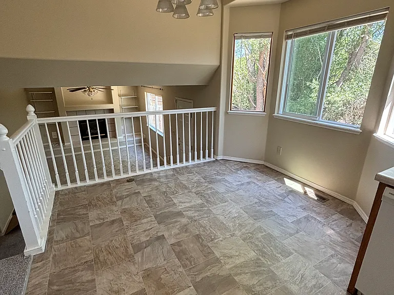 5735 Grapevine Dr — Photo 6
