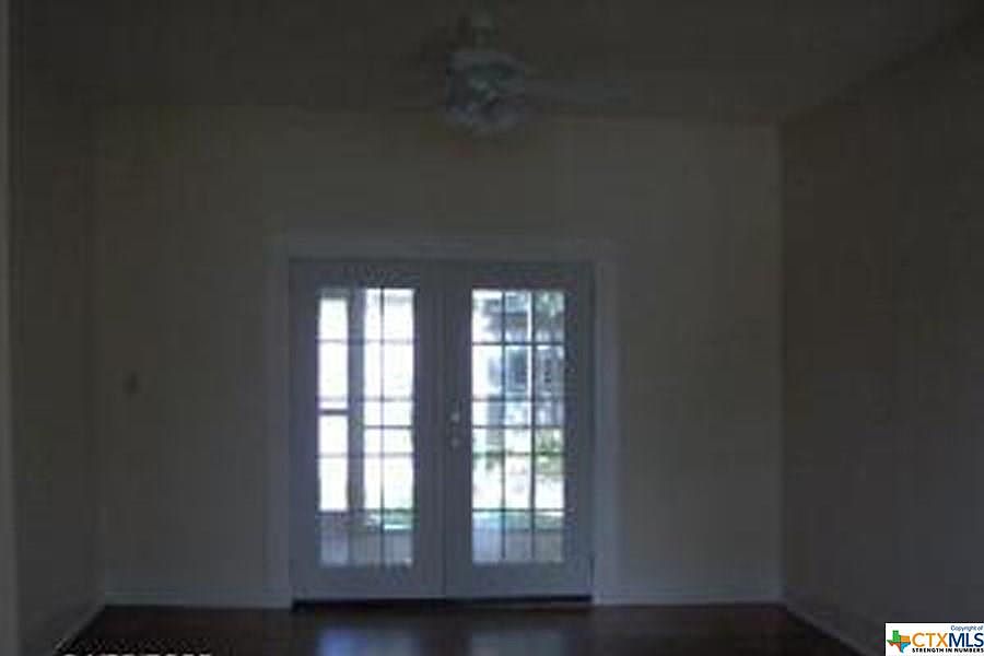2nd image of 232 W Schulz St