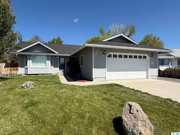 25 Dawn Ct, Susanville, CA 96130