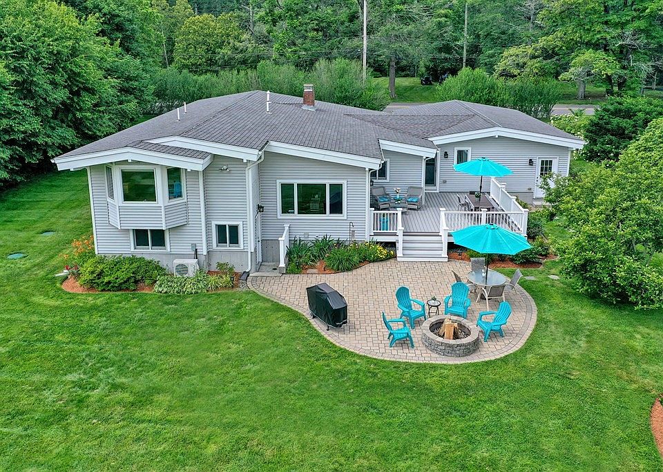 1102 Highland St, Holliston, MA 01746 Zillow