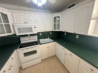 Coronado Towers Condomini, North Miami, FL 33161