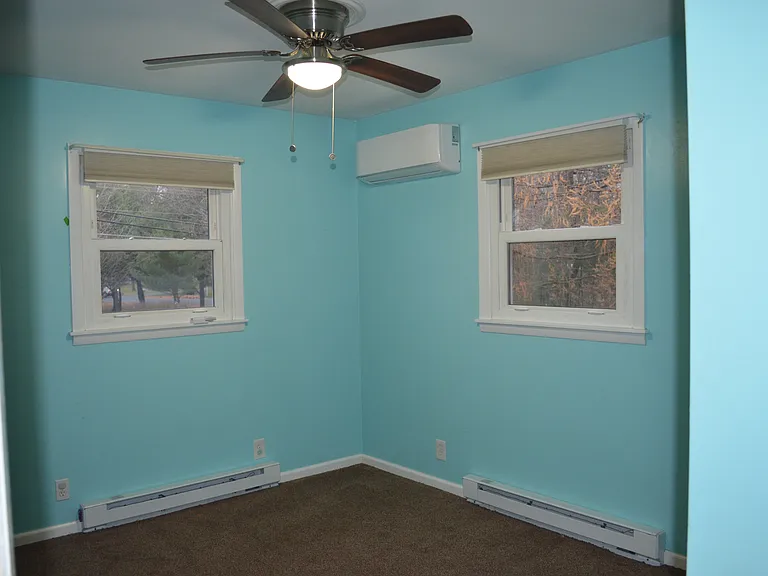 599 Clifton Park Center Rd — Photo 10