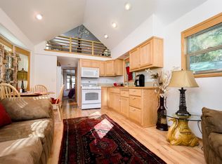 7900 Hyatt Prairie Rd, Ashland, OR 97520