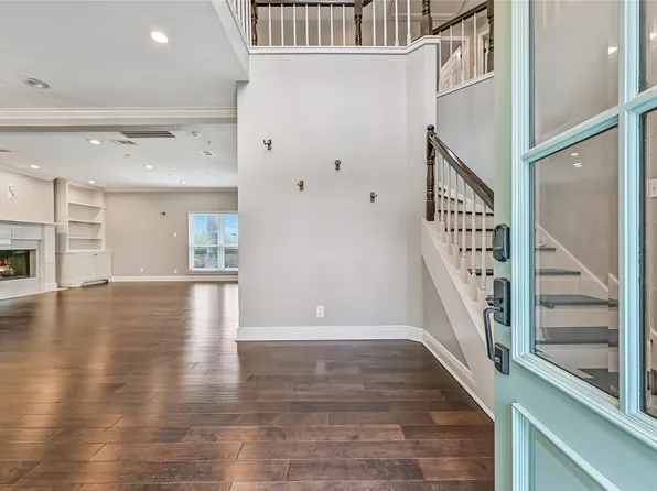 20 Campeche Estates Dr, Galveston, TX 77554