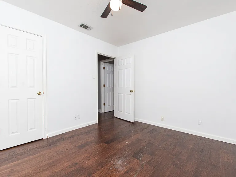 3003 Oakwood Dr — Photo 16