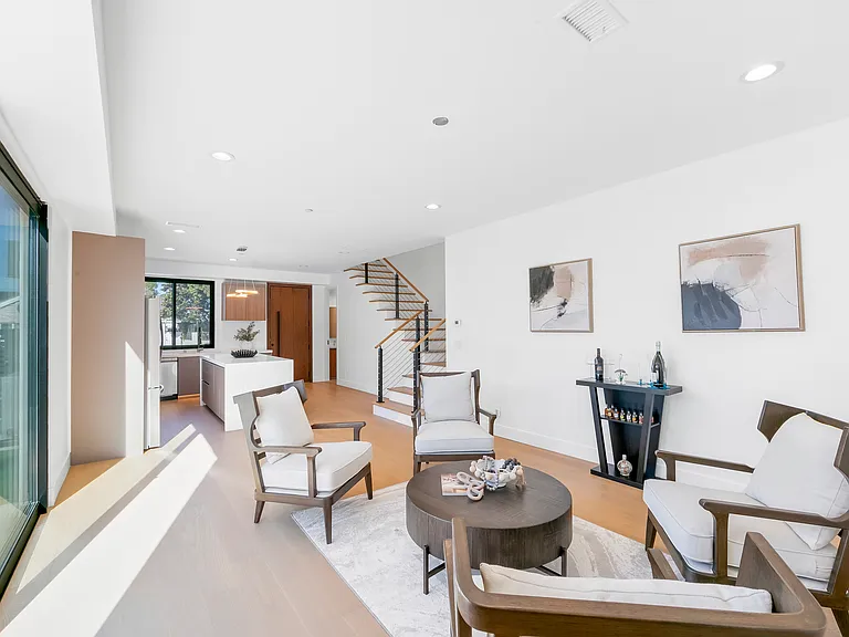 853 Oak St #B — Photo 10