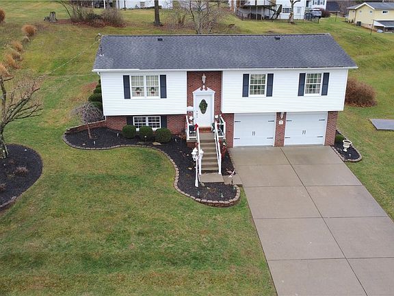 2nd image of 225 Lakeview St
