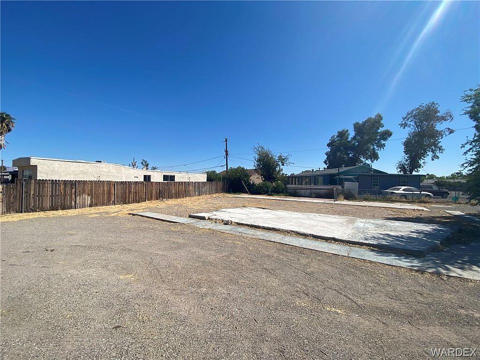 1st image of 550 Malibu Cir N