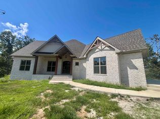 200 Dalton Cv, Savannah, TN 38372