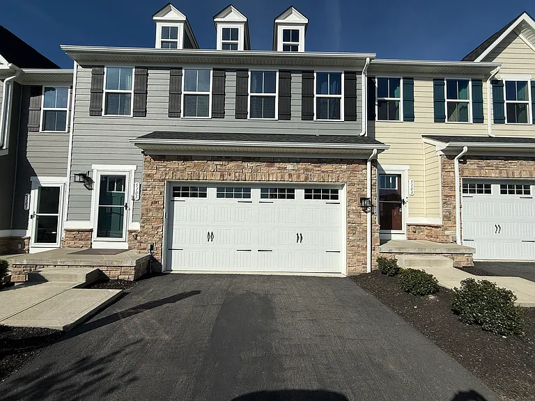5105 Spruce Rd — Photo 1