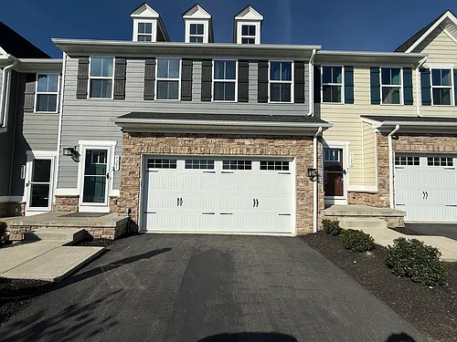 5105 Spruce Rd Photo 1