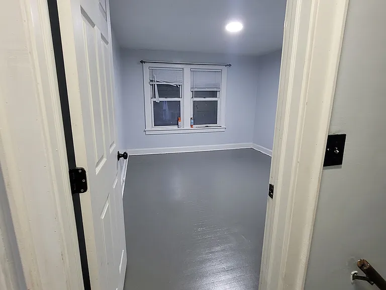 2208 Barrymore Ave — Photo 32