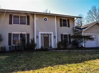 14386 Rainy Lake Dr, Chesterfield, MO 63017