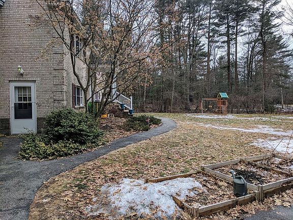 2nd image of 132 Whittemore St