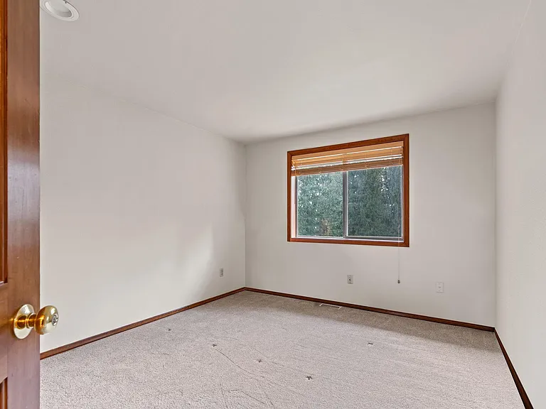 1027 289th Ave NE — Photo 9