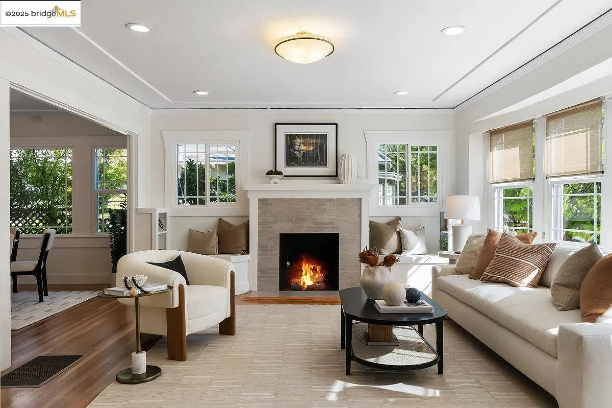 3056 California St photo 1