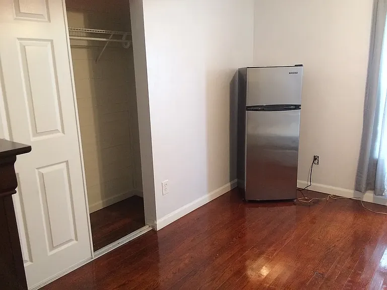 815 Briggs St — Photo 2