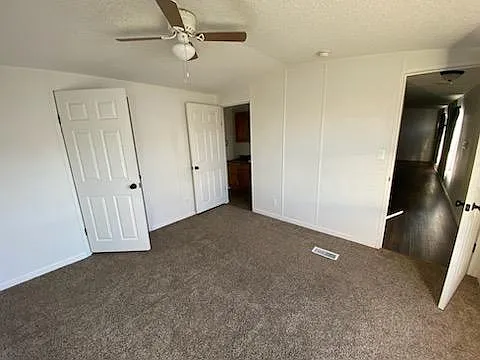 Building Photo - Alma St