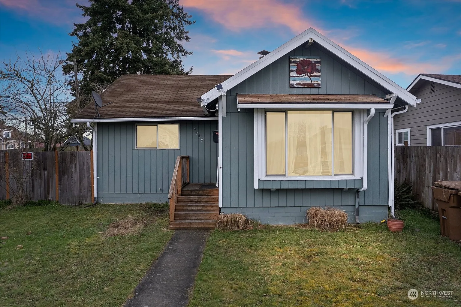 5907 S Thompson Avenue photo 1