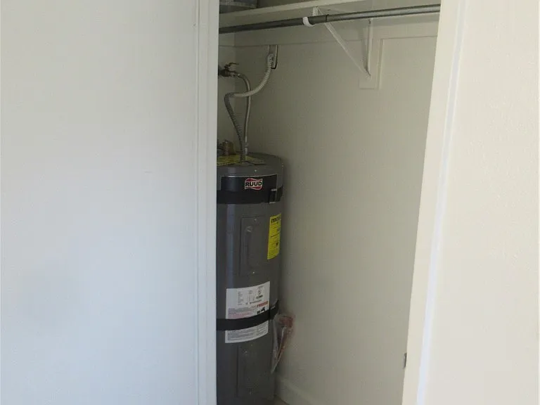 357 E Van Wagenen St #0 — Photo 13