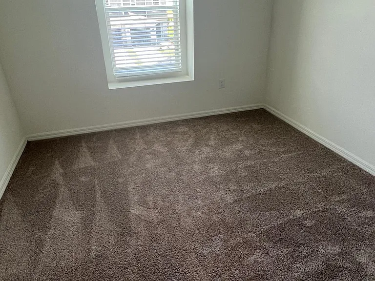 703 Stoney Point Cir — Photo 17