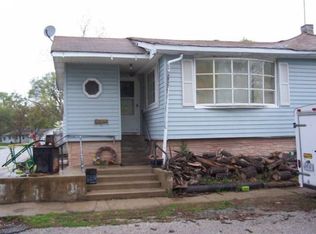 709 Clendenin St, Beardstown, IL 62618