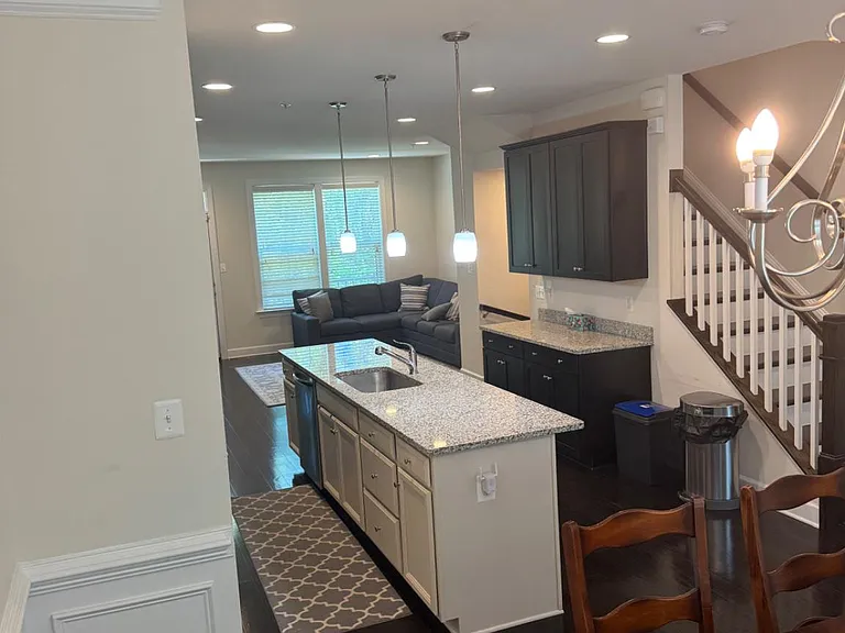4610 Woodberry St — Photo 10