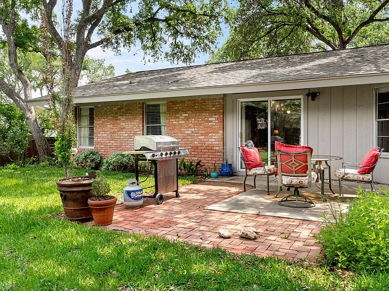 2823 Old Moss Rd — Photo 21