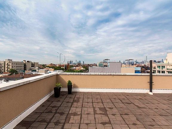 4th image of 2627 28th St APT 2A