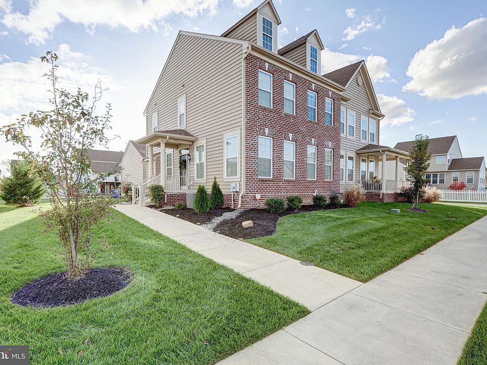 1st image of 2515 E Dali Dr