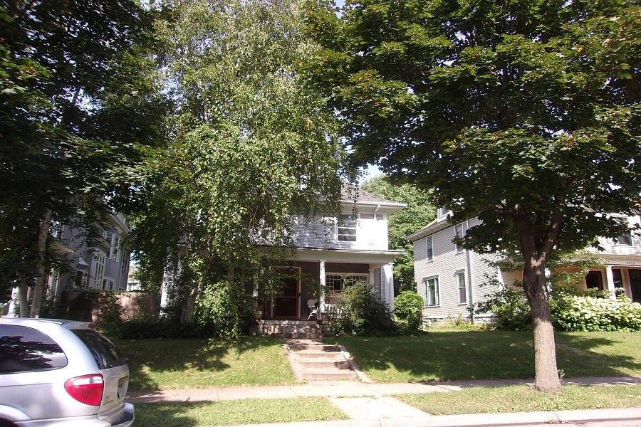 1st image of 2436 Bryant Ave S