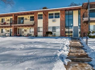 7604 Hazelcrest Dr APT E, Hazelwood, MO 63042