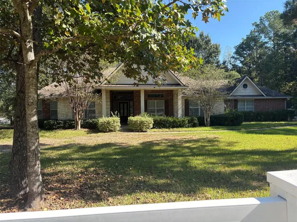 12026 Red Oak Ct, Magnolia, TX 77354