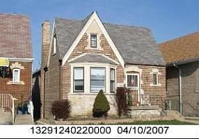 2nd image of 2842 N Melvina Ave