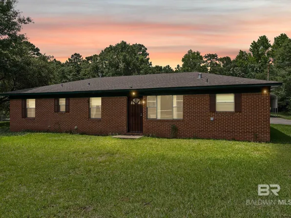 1128 South Dr, Mobile, AL 36605