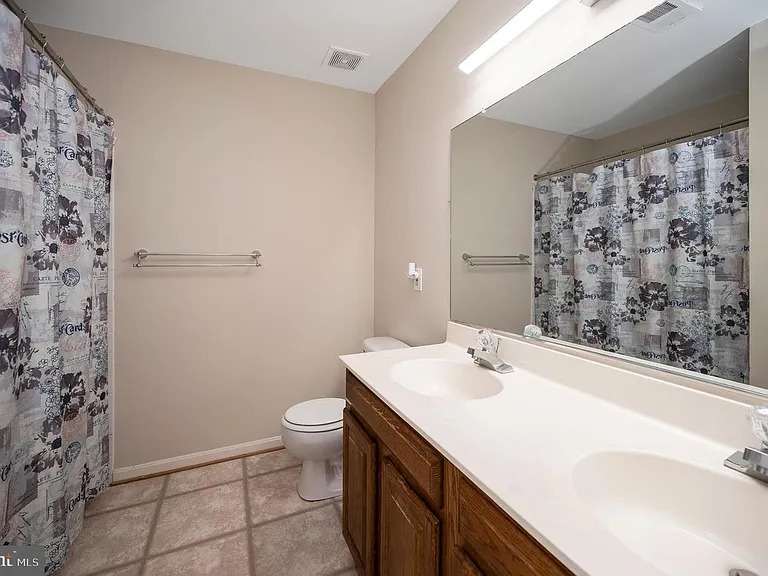 48 Savannah Ct — Photo 43
