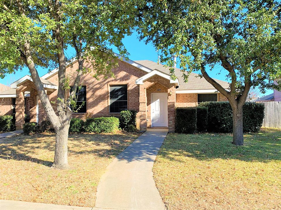 1st image of 307 Crowe Dr