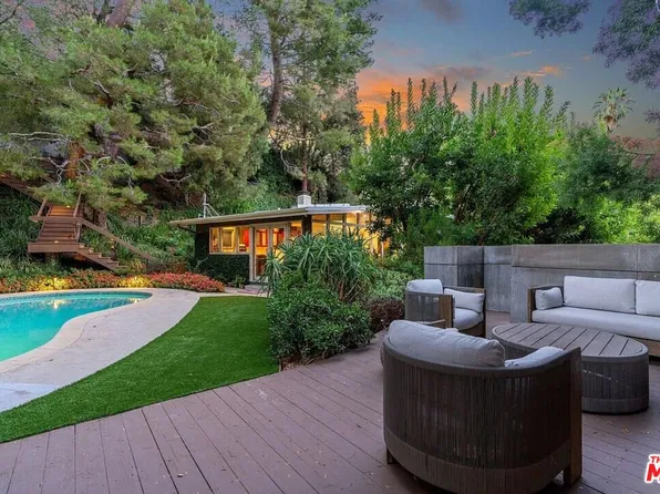 8581 Appian Way, Los Angeles, CA 90046