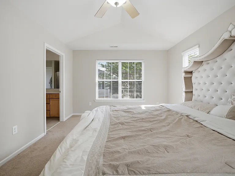 5325 Brinsley Ln — Photo 14