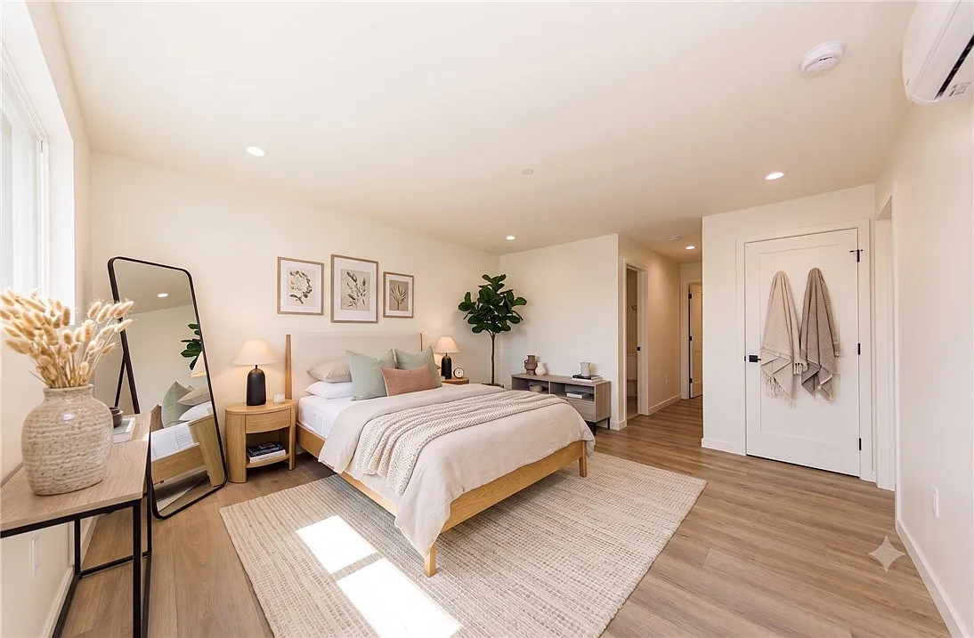3 bed, 1448 sqft, $4,308 — Photo 4