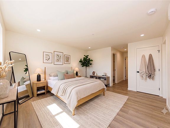 4th image of 5933 Comey Ave #3