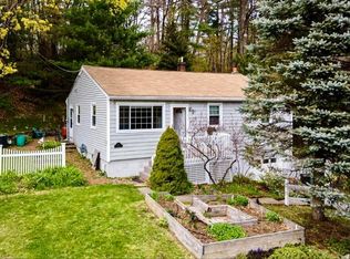 37 Stevens St, Andover, MA 01810