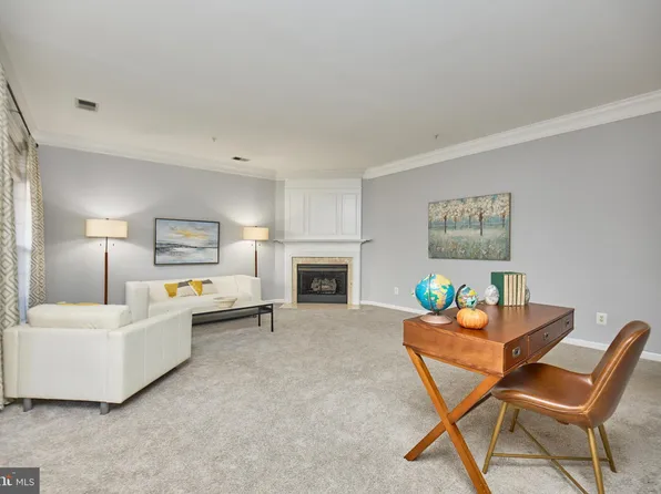 1735 Kingsgate Ct Unit 304, Alexandria, VA 22302