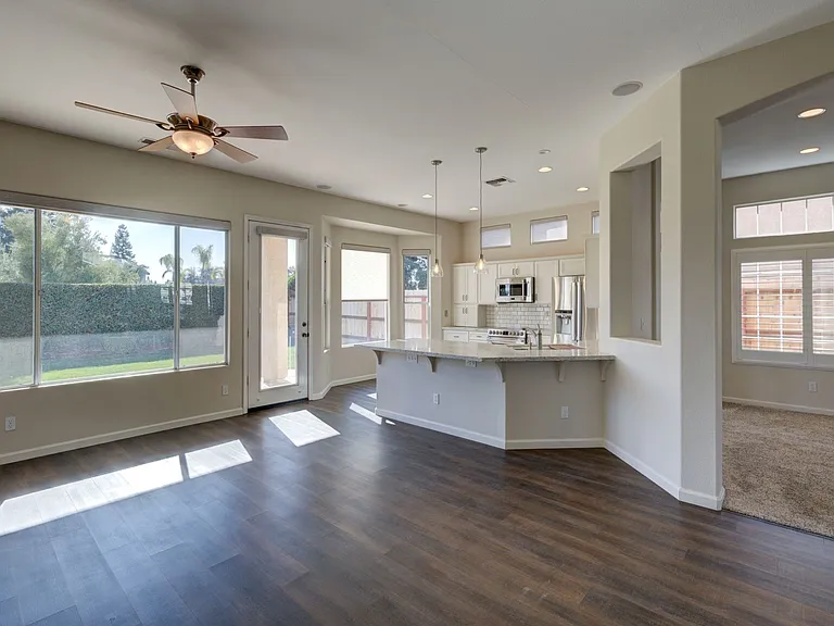 4611 W Rio Bravo Dr — Photo 3