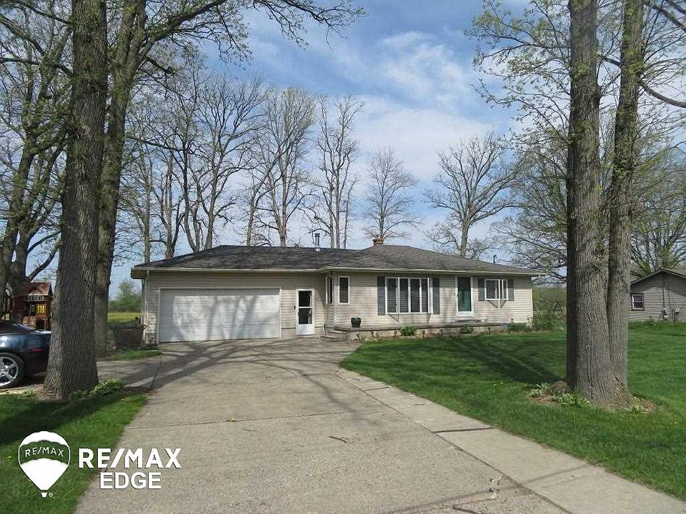 1st image of 810 Dexter Dr
